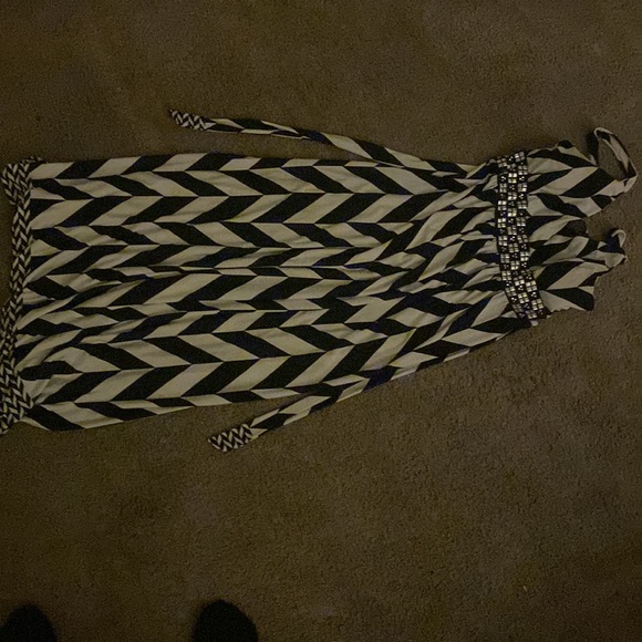 It is a zebra stripe dress that would look amazing on you🤍 - Picture 3 of 3